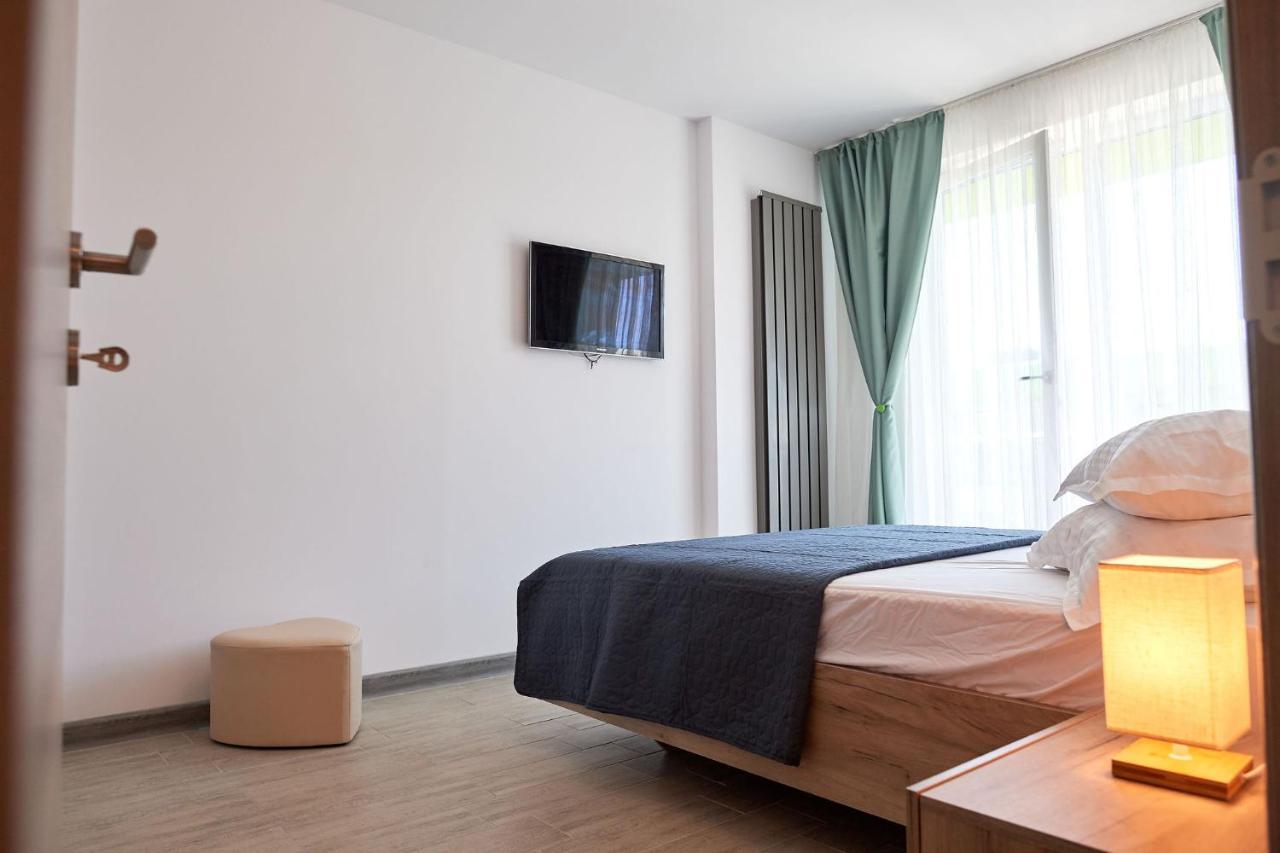 Rubic Apartment Spa N Pool Beach Resort Navodari Exterior photo